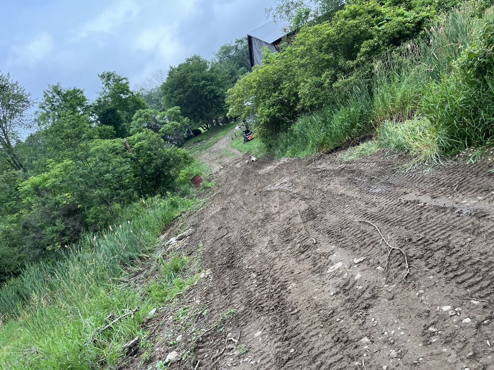 Slide of Thomas Construction