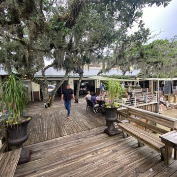 Caps On The Water - Outdoor área. - Seafood Near Me - St Augustine, Florida