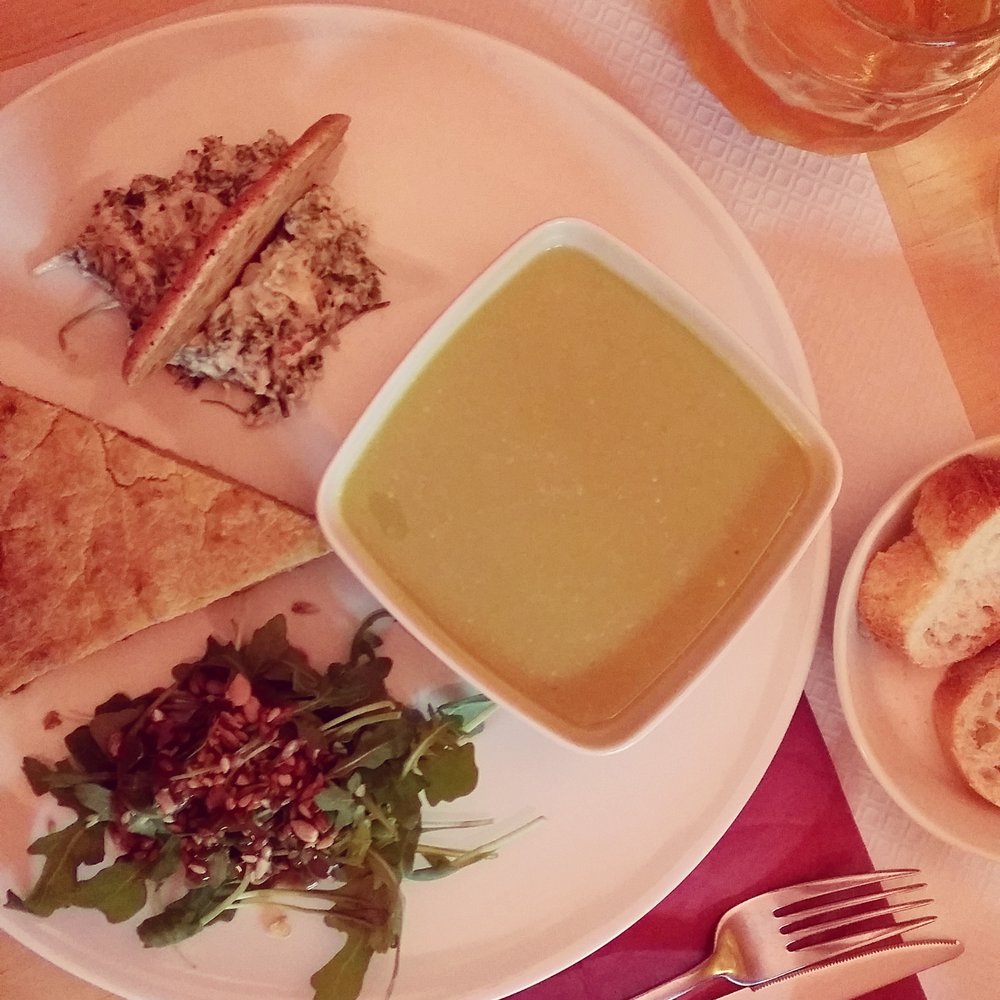 In Cuisine - Sweet set lunch menu. Amazing salad with mayo! - Bookstores Near Me - Lyon, 69