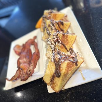 Keke's Breakfast Cafe - Turtle Stuffed French Toast - Breakfast & Brunch Near Me - Clermont, Florida