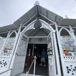 Seven Chips Transport and Tours - St. Benedict's Painted Church, this small historic Catholic church is one of South Kona's most distinctive attraction