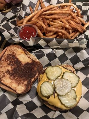 GoodTimes Full Service bar by null