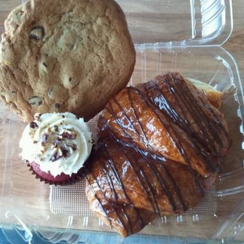 Brioche Pastries - Bakeries Near Me - Montebello, California
