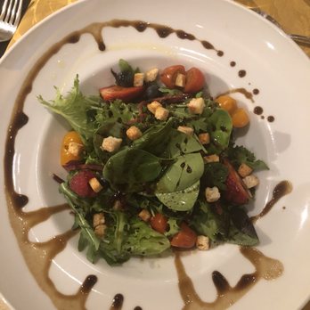 31 Porto - Salad with house vinaigrette - Portuguese Near Me - Porto, 13