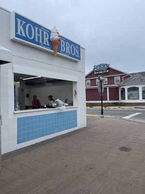 Ba Roos Ice Cream