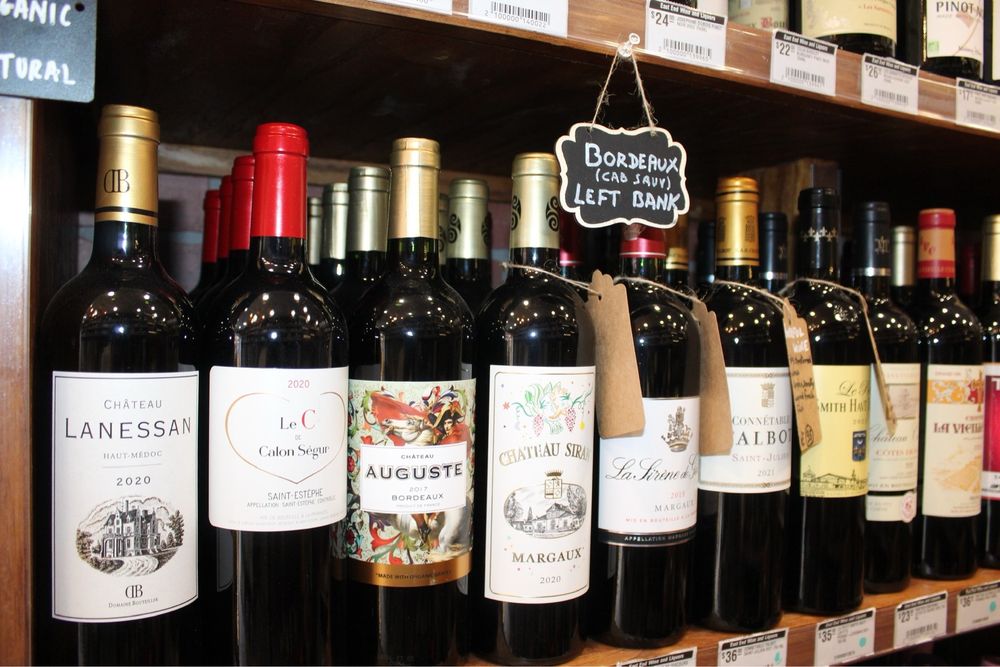East End Wine and Liquors Logo