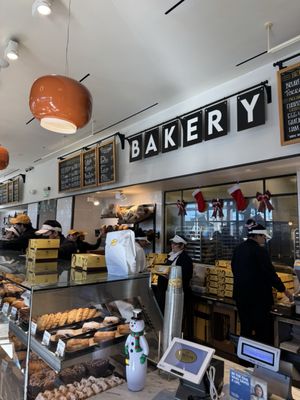 Porto's Bakery and Cafe by null