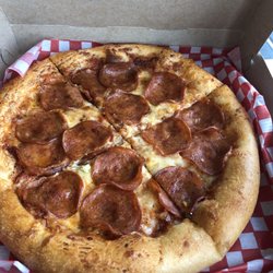 La Femme et le Boulanger - Pepperoni pizza