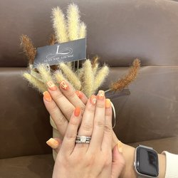 Luxx Nail Lounge
