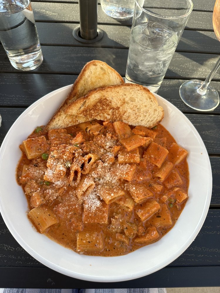 REBEL KITCHEN + BAR 65 Photos & 64 Reviews 229 W St Charles Rd