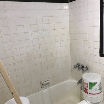 Supreme Bath Refinishing - Tub and tiles (before) - Refinishing Services Near Me Supreme Bath Refinishing - Tub and tiles (before) - Refinishing Services Near Me