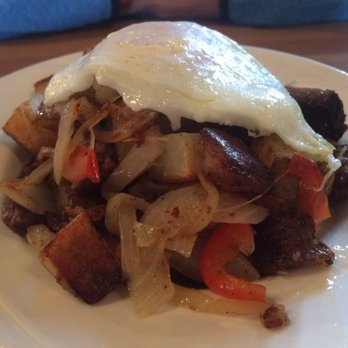 Train Wreck Bar - Brisket hash - Sports Bars Near Me - Burlington, Washington Train Wreck Bar - Brisket hash - Sports Bars Near Me - Burlington, Washington