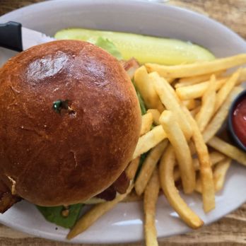 Mad Duck Haus - Food Trucks Near Me - Clovis, California