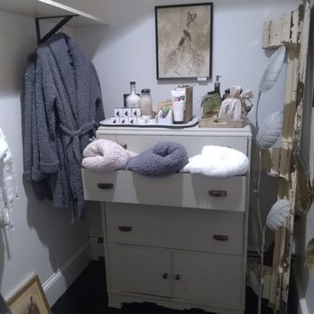 Foxy Red's - Home Decor Near Me - Lambertville, New Jersey