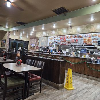 Farmer Boys - Inside - Burgers Near Me - Irwindale, California Farmer Boys - Inside - Burgers Near Me - Irwindale, California