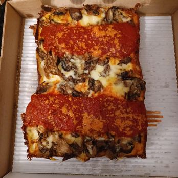 Underground Pizza - The Woodlands (Mushroom), Detroit style. $16. - Pizza Near Me - Baltimore, Maryland Underground Pizza - The Woodlands (Mushroom), Detroit style. $16. - Pizza Near Me - Baltimore, Maryland