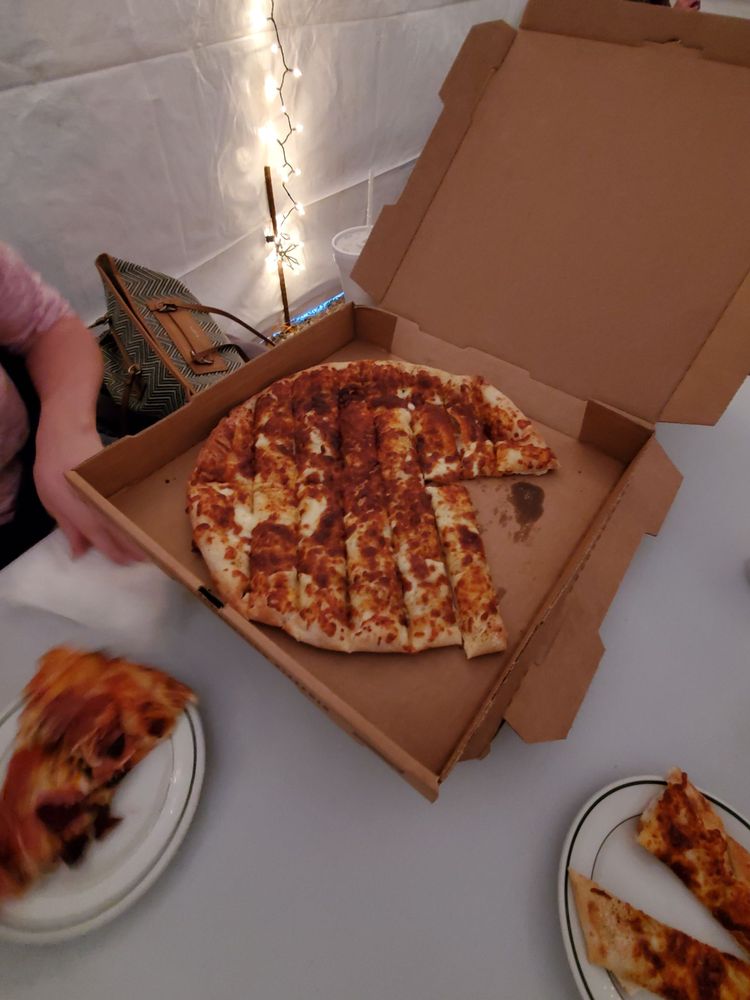 HORN CREEK PUB Updated August 2024 15 Photos 9949 Cedar Creek Rd