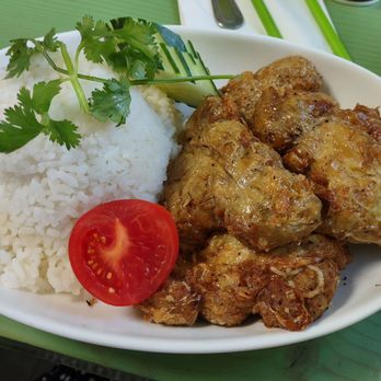 Van Hanh Restaurant - Vegan & Vegetarian Cuisine - Van Hanh: Lemongrass Chicken - Vegetarian Near Me - Portland, Oregon