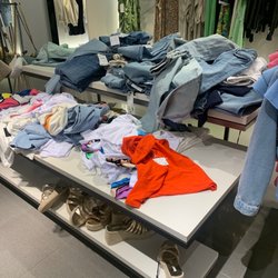 Zara - Unorganized, shows that no one has come and managed the floor