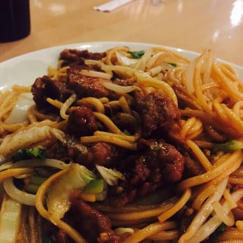 Dumpling Inn - Beef chow mein - Chinese Near Me - San Diego, California
