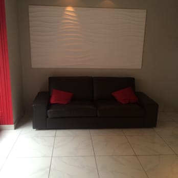Falaque - Nice Seating to enjoy waiting for the take away to be ready - Food Delivery Services Near Me - Nyon, VD Falaque - Nice Seating to enjoy waiting for the take away to be ready - Food Delivery Services Near Me - Nyon, VD