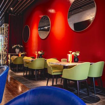 Smith's Bar & Grill - Regent Room - Private dining room - British Near Me - London, XGL