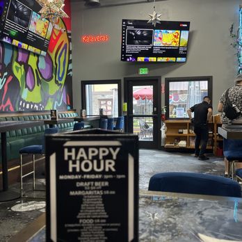 Kalaveras - Bar Area - Mexican Near Me - Burbank, California