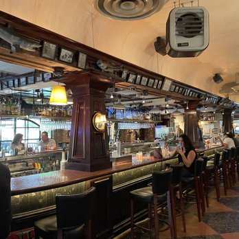Pappadeaux Seafood Kitchen - Bar area - Seafood Near Me - Phoenix, Arizona Pappadeaux Seafood Kitchen - Bar area - Seafood Near Me - Phoenix, Arizona