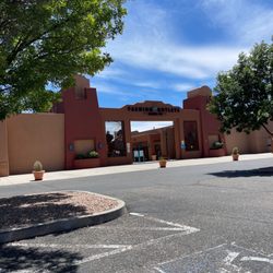 Fashion Outlets of Santa Fe - Sad only 6 stores are open