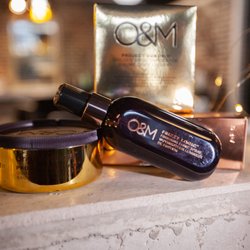 Khaos & Kosmos - O & M Organic Original and Mineral shine beauty treatment