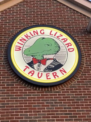 Winking Lizard Avon by null