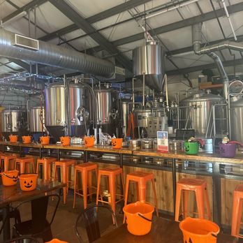 Summer Fox Brewing - Brewpubs Near Me - Fresno, California Summer Fox Brewing - Brewpubs Near Me - Fresno, California