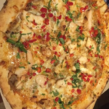 Simmzy's Restaurant Long Beach - Bbq pizza - Gastropubs Near Me - Long Beach, California Simmzy's Restaurant Long Beach - Bbq pizza - Gastropubs Near Me - Long Beach, California