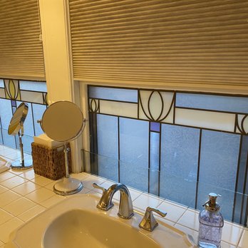 The Fig Tree Restaurant - Lovely bathrooms with beautiful simple stained glass windows - New American Near Me - Charlotte, North Carolina The Fig Tree Restaurant - Lovely bathrooms with beautiful simple stained glass windows - New American Near Me - Charlotte, North Carolina