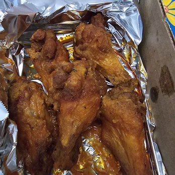 Papa's Pizza Oven - Medium Wings - Pizza Near Me - West Seneca, New York