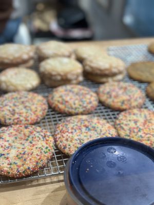 Bee J’s Cookies by null