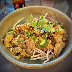 Hanoi Cà Phê - Pad Thai with chicken