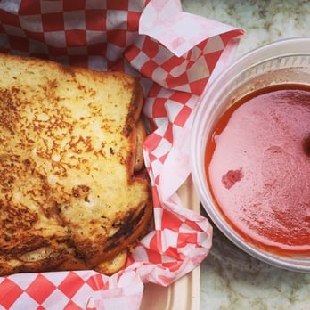 Richeeze - Classic grilled cheese sandwich with tomorrow soup @wineNdineLA - Food Trucks Near Me Richeeze - Classic grilled cheese sandwich with tomorrow soup @wineNdineLA - Food Trucks Near Me