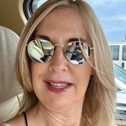 La Novita Salon & Spa - Women haircut and blowdry