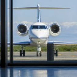 Lloyd's Limousine Service - Airports