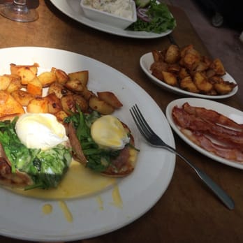 Dish n' Dat - Benedict and bacon - American Near Me - Canton, Connecticut Dish n' Dat - Benedict and bacon - American Near Me - Canton, Connecticut