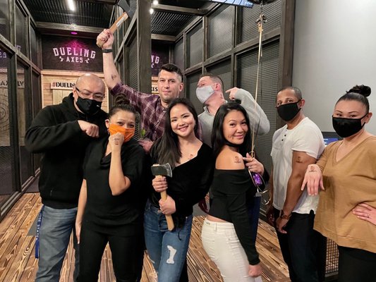 Dueling Axes Las Vegas | Axe Throwing Bar by null
