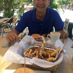 Sumth'n Tastee on Charles - Food was amazing!