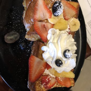 Daddy O’s - Stuffed blueberry cream cheese French toast on Hawaiian bread - New American Near Me - Lihue, Hawaii