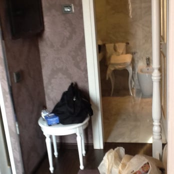 Carnival Palace Hotel - Other part of suite. Max 4 people - Hotels Near Me - Venezia, VE