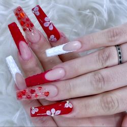 Lashes N Nails - With designs