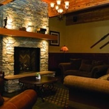 The Last Drop - Fireplace - Pubs Near Me - Revelstoke, British Columbia