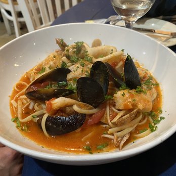 Dolce Italia - Seafood linguine with red sauce - Italian Near Me - Sarasota, Florida Dolce Italia - Seafood linguine with red sauce - Italian Near Me - Sarasota, Florida