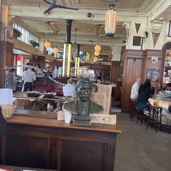 Le Diplomate - Brasseries Near Me - Washington, DC, District of Columbia