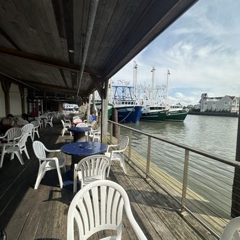 The Lobster House - Outdoor deck seating in the back - Seafood Markets Near Me - Cape May, New Jersey